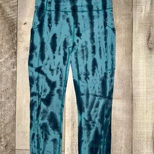 Lululemon athletica Blue Tie-Dye Leggings, sz 6, inseam 23”